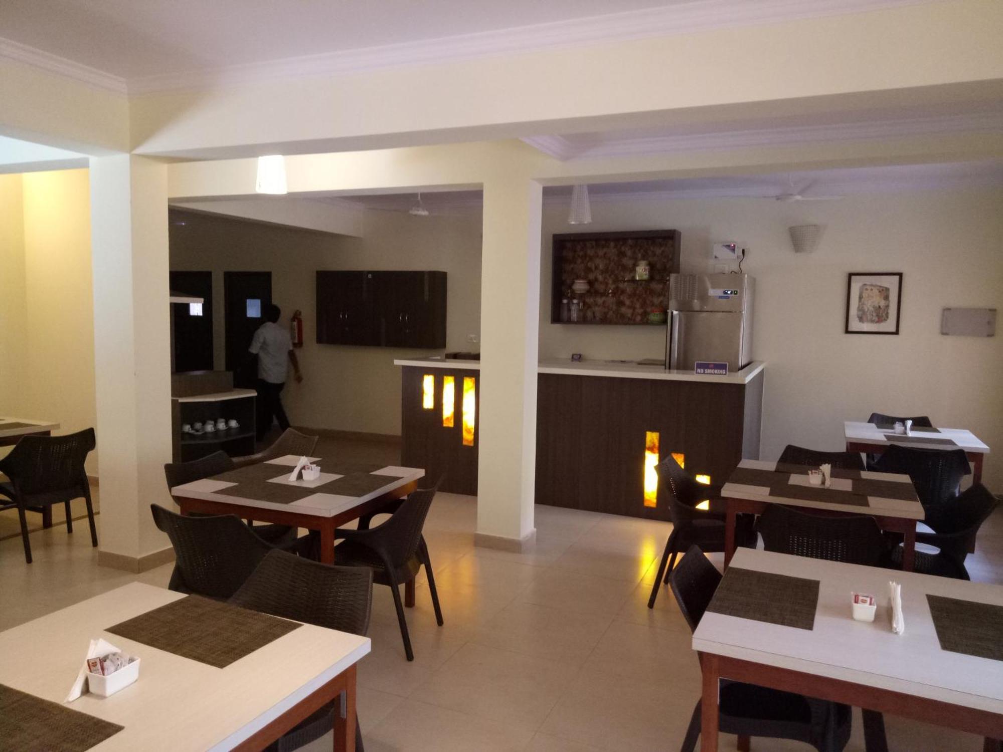 The Majorda Pristinne Hotel Екстериор снимка